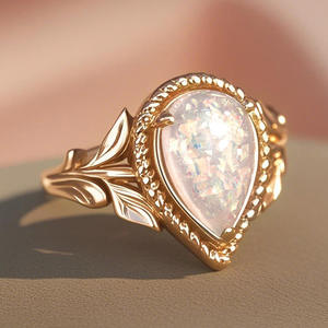 A008 Anello da Donna in Oro 18K con Opale, Design a Pianta, Montatura a Griffe, Anello di Fidanzamento con Gemma, Gioiello Stile Perla Bianca - Product Image 6