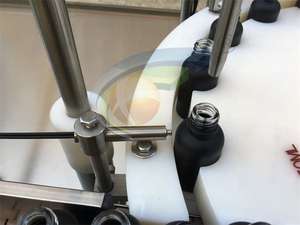 Máquina de Llenado y Tapado Automática Rotativa CE para Botellas Pequeñas de 10ml y 30ml, para Líquidos, Gotas y Aceites Esenciales - Product Image 3
