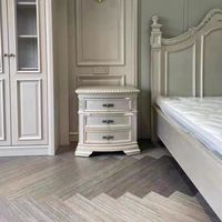 Lit en bois massif de style américain et européen, mobilier d'art de luxe, lit à baldaquin avec colonnes sculptées et tête de lit ornée pour hôtel, villa, maison