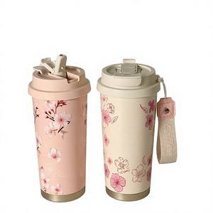 Mug isotherme en acier inoxydable à motif floral personnalisé avec couvercle, paille et cordon, idéal pour les voyages, le bureau ou comme cadeau. - Product Image 4
