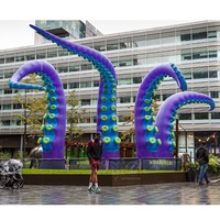 Décoration de bâtiment géante, tentacules de pieuvre gonflables verts, tentacules de pieuvre suspendus
