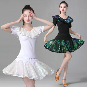 Conjunto de Disfraz de Baile Latino al por Mayor para Mujer, Falda Corta de Poliéster con Lentejuelas Bordadas y Manga Corta - Product Image 2