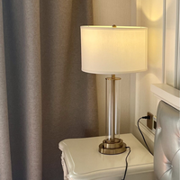 Lámpara de Escritorio de Cristal Moderna de Alta Calidad de Zhongshan para Decoración del Hogar, Lámpara de Mesa LED de Vidrio Única y Lujosa para Dormitorio, Mesita de Noche o Estudio