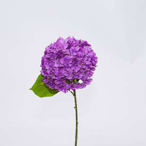 Hoogwaardige handgemaakte kunstmatige hortensia's voor hotel- en bruiloftsdecoraties - Product Image 3