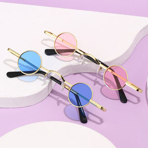 Vente en gros <span class=keywords><strong>de</strong></span> lunettes <span class=keywords><strong>de</strong></span> soleil vintage tendance Hotsale, monture ronde en petit cercle avec logo personnalisé en métal cuivré doré, verres colorés pour femme - Product Image 6