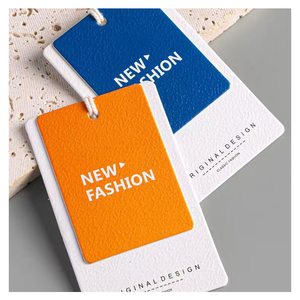 Etiquetas colgantes de papel de columpio en relieve a la moda, etiquetas colgantes de LOGO mate de lujo, etiqueta colgante personalizada para ropa de marca - Product Image 6