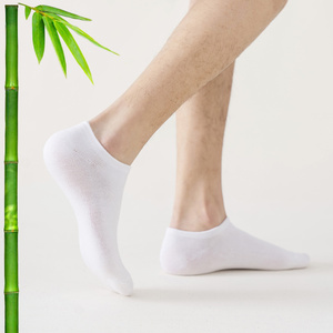 Calcetines tobilleros de fibra de bambú transpirables a precio bajo al por mayor, calcetines informales de negocios con logotipo personalizado, lisos, sin mostrar, carbón de bambú de corte bajo - Product Image 6