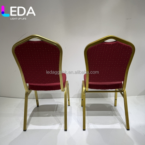 Chaise de banquet LEDA avec cadre doré, tissu rouge, chaises de salle à manger pour hôtel, mariage, événements, conférences, chaise de salle de réception pour salle de banquet - Product Image 3