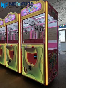 Yüksek gelir alışveriş merkezi pençe makinesi güzel bebek vinç makinesi Vietnam pembe oyuncak pençe makinesi malezya