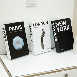 Libri Decorativi di Lusso Personalizzabili per Arredamento Casa, Accessori Artistici da Tavolo con Stampa Simulata - Product Image 1