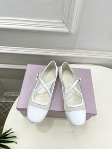 Zapatos de Mujer Jimmy de Alta Calidad, con Malla y Costuras Precisas, Suela Plana, Cómodos, con Colgante de Perla, Gran Venta - Product Image 1