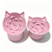 Gamelle pour chat en silicone surélevée à design incliné, bol anti-glouton pour chat et petit chien, forme de poisson, pour ralentir la consommation