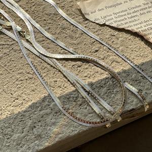 Collar de Plata de Ley S925 para Mujer con Diseño de Barra de Equilibrio con Incrustaciones de Diamantes, Ambiente Delicado, Estilo Lujoso y Ligero, Perla Sonriente - Product Image 5