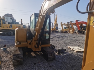 Offre Spéciale : Mini-Excavatrice Caterpillar 306 CAT 306 Durable 6 Tonnes d'Occasion, Modèles 303, 304, 305 en Stock, Brise-roche Certifié CE - Product Image 5