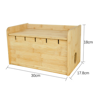 Caja organizadora de cables de madera con toma de corriente y compartimentos para almacenamiento de cables de carga y datos en el escritorio - Product Image 3