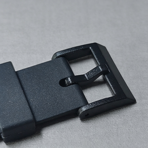 Bracelet de montre en caoutchouc souple et étanche avec boucle métallique, ultra-fin, de remplacement, 16 mm, extrémité incurvée, noir - Product Image 5