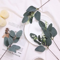 Feuilles d'eucalyptus artificielles à tige unique avec fruits, hauteur 30-100 cm - Décoration pour la maison et le bureau