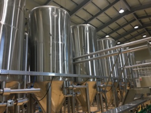 ถังหมักสแตนเลส SUS304 แบบสองชั้น ขนาด 3000L 5000L 10000L สำหรับการผลิตแอลกอฮอล์และเบียร์ขนาดใหญ่ ราคาขายส่ง - Product Image 2