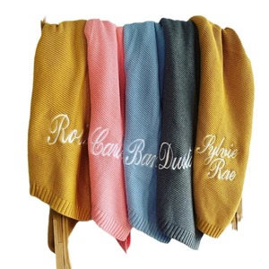 <span class=keywords><strong>Coperta</strong></span> <span class=keywords><strong>Ricamata</strong></span> con Nome in Vendita, 100% Cotone Lavorato a Maglia, Regalo Personalizzato con Colore e Dimensioni Personalizzabili - Product Image 2