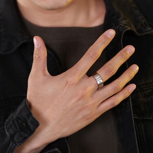 Godki — ensemble d'anneaux de mariage pour hommes, série True Love, couples cubiques, incrustation en or rose et en or blanc 18K - Product Image 4
