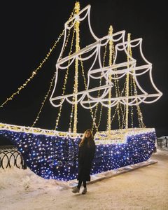 Luz LED con Motivo de Barco, Decoración Navideña Impermeable para Exteriores, Lámpara de Velero para Jardín, Iluminación Festiva - Product Image 1