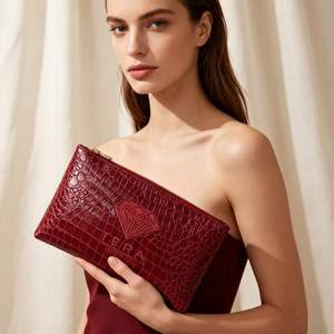 High Quality Red Crocodile Leather Cosmetic Bags Embroidery Logo Travel Zipper Pouch Crocodile Embossed <b>Makeup</b> Pouch for Outdoor - Product Image 2