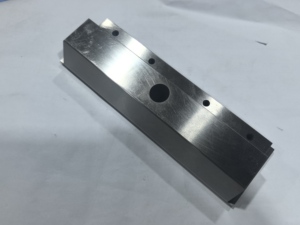 Pièces de moule de précision sur mesure de 0,003 mm : Bases coulissantes et blocs compensateurs sur mesure selon dessin, plaques anti-usure et rails de guidage - Product Image 5