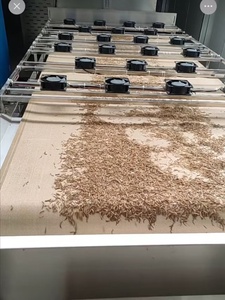 उच्च प्रोटीन सूखे मेल्वर्म प्राकृतिक पशु भोजन और मछली अनाज एक बैग में पैक किया जाता है - Product Image 5