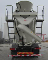 Livraison rapide Camion malaxeur à béton 7m³ XS307 Camion malaxeur à béton 6x4 avec châssis Shacman