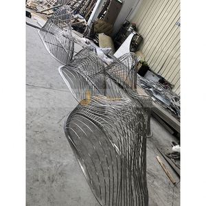 Escultura Impermeable de Acero Inoxidable 304 Estilo Art Deco para Uso en Exteriores - Product Image 5