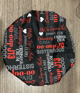 LOGO personnalisé Deux couches 12.6 "Diamètre <span class=keywords><strong>Rouge</strong></span> Satin Sigma Theta Symbole Grec Delta Hairbonnet <span class=keywords><strong>Rouge</strong></span> DST Signature Sorority Bonnet - Product Image 6