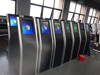 Fabricant de kiosque 15/17/19 "Self Service Queuing Kiosk Touch Screen Queuing System avec Queuing Software Kiosk