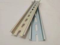 Rail de guidage en acier laminé à froid DIN 357.5 norme EN 60715 avec trous pour disjoncteur/MCB/boîte de distribution, marque T&G
