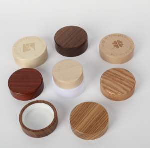การออกแบบสร้างสรรค์บรรจุภัณฑ์เครื่องสําอางแก้วแบบกําหนดเองยางไม้ไผ่ Sapele ฝาไม้สําหรับขวดครีมและขวดพร้อมโลโก้แกะสลัก - Product Image 2
