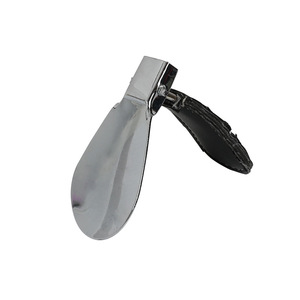 Calzador de Metal Plegable Compacto, Duradero y Portátil, Ayuda para Calzarse Zapatos, Tamaño Mini 80614 - Product Image 1