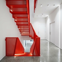 Escaliers en fer forgé sur mesure modernes, sûrs et durables pour une utilisation en intérieur dans les villas, les hôtels, les immeubles de bureaux et les espaces publics