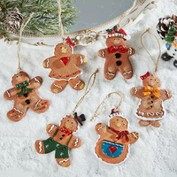 2027 Maßgefertigte Weihnachtsdekoration aus Kunstharz: Cartoon-Schneemann, Lebkuchen-Weihnachtsmann, Weihnachtsbaum-Hängedekorationen für die Familie
