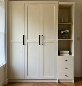 ตู้เสื้อผ้าไม้ดีไซน์ทันสมัยสไตล์มินิมอล ผลิตจากวัสดุคุณภาพ พร้อมพื้นที่จัดเก็บกว้างขวาง ขายดีสำหรับห้องนอน - Product Image 4