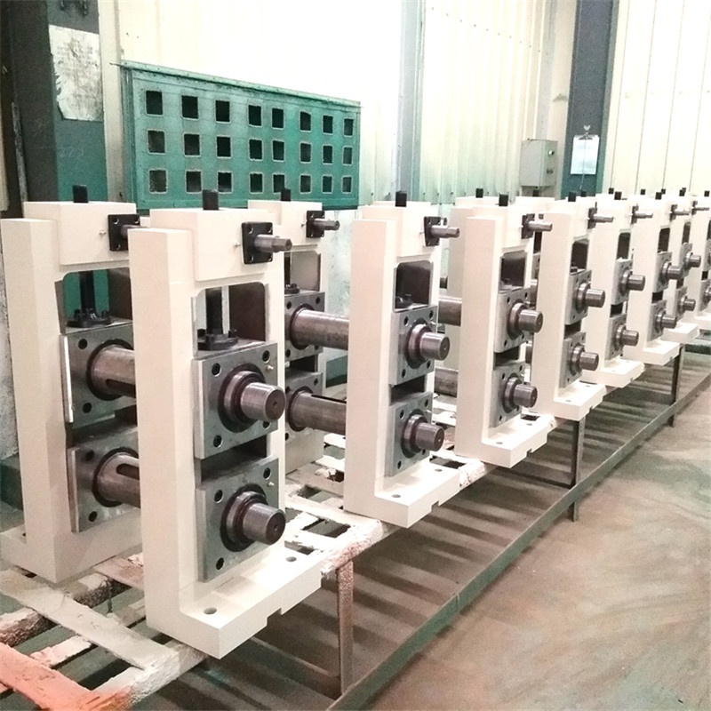 С широким спектром применения квадратный-to-трубы квадратного сечения сварных стальных делая линию с низкая инвестиция