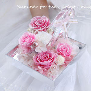 Zapatos de Cristal de Cenicienta con Flores Eternas Hechos a Mano para el Día de Navidad y el Día de la Madre, Regalo para Enamorados, Amigas y Novias - Product Image 3