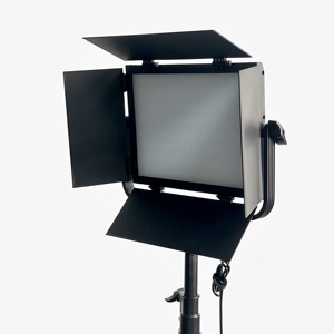 Lumière vidéo LED portable professionnelle 150W 5600K Alimentation AC/DC Éclairage de qualité studio pour photo et vidéo - Product Image 1
