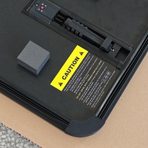Cubierta de Caja de Carga Plegable Triple de Aleación de Aluminio con Cierre Impermeable para Jeep Gladiator 2019+ - Product Image 2