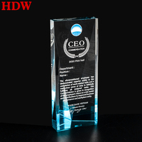 Usine Creative Design Personnalisation Personnelle Trophée Incliné K9 Laser Gravé Bleu Cristal Trophée pour souvenir