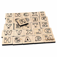 Cutter à découper en cuir PU avec base en bois et lame en acier pour la découpe de lettres anglaises