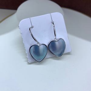 Mabei World – boucles d'oreilles en forme de cœur avec perles bleues, plaqué argent S925, crochets d'oreille en or véritable pour femmes, bijoux - Product Image 3