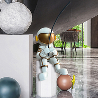 Sculpture d'astronaute colorée en résine, figurine de dessin animé, accessoire de décoration pour magasin de souvenirs, cadeau personnalisé, mobilier de présentation pour fête