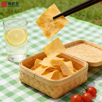 Huanglaowu Chinese Snacks, gesneden, pittig, halfzacht, in staande zakjes, 65g, Yam Chips voor groothandel.