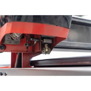 Máquina <span class=keywords><strong>de</strong></span> Corte <span class=keywords><strong>de</strong></span> Vidrio Inteligente con Control CNC, Espesor <span class=keywords><strong>de</strong></span> 3-19 mm, Tamaño Máximo 3660*2440 mm, Carga Automática - Product Image 3