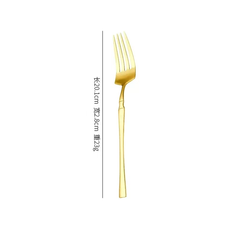Fourchette à dîner dorée