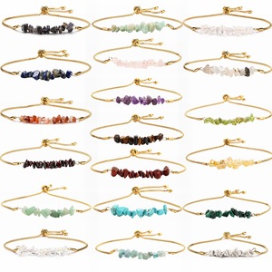 <span class=keywords><strong>Bracciale</strong></span> Unisex in Cristallo Naturale con Perline di Pietra Frantumata, Catena in Acciaio Inossidabile Regolabile, Stile Europeo e Americano - Product Image 1